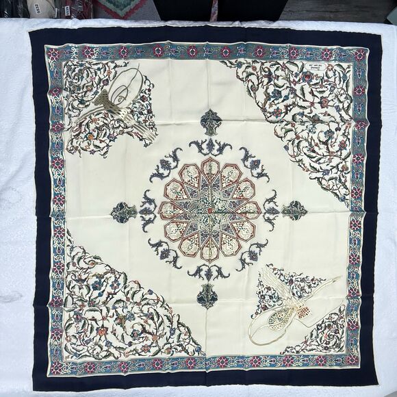 Vintage Piramit Silk Floral Scarf 33x33 Metallic Gold Classic Rolled Hem - Picture 6 of 7